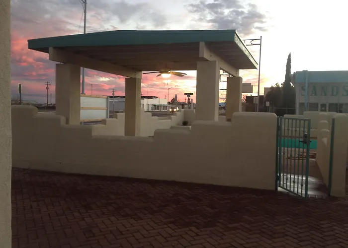 Arizona Sunset & 2*